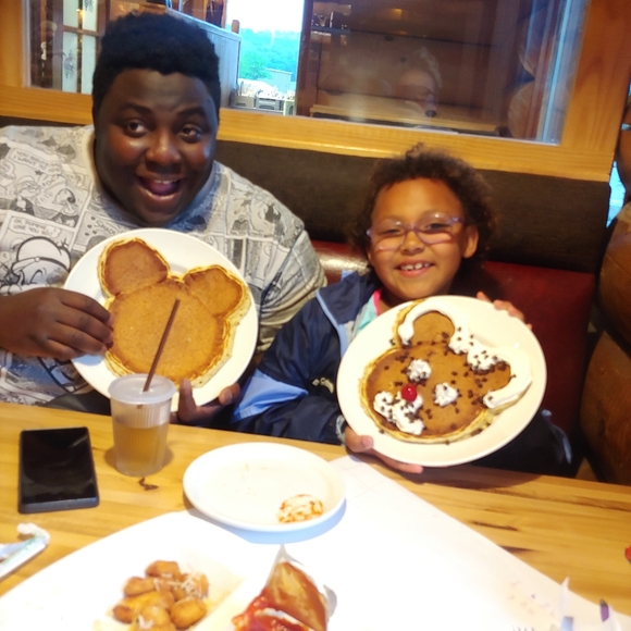 Hello & Welcome to Saucy 2nd✋Thrift 👜👠👗🎀🏠 - Picture 8 of 14